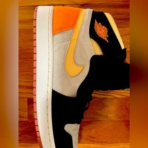 Air Jordan 1 High Zoom Air CMFT 2 "Muslin/Vivid Orange" sneakers - size 13